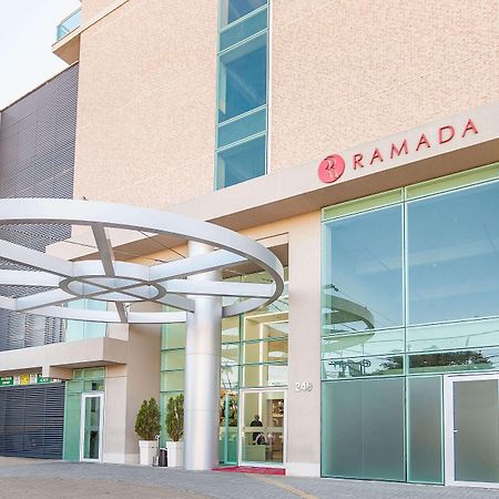 Ramada By Wyndham Macae Hotel & Suites Exterior photo